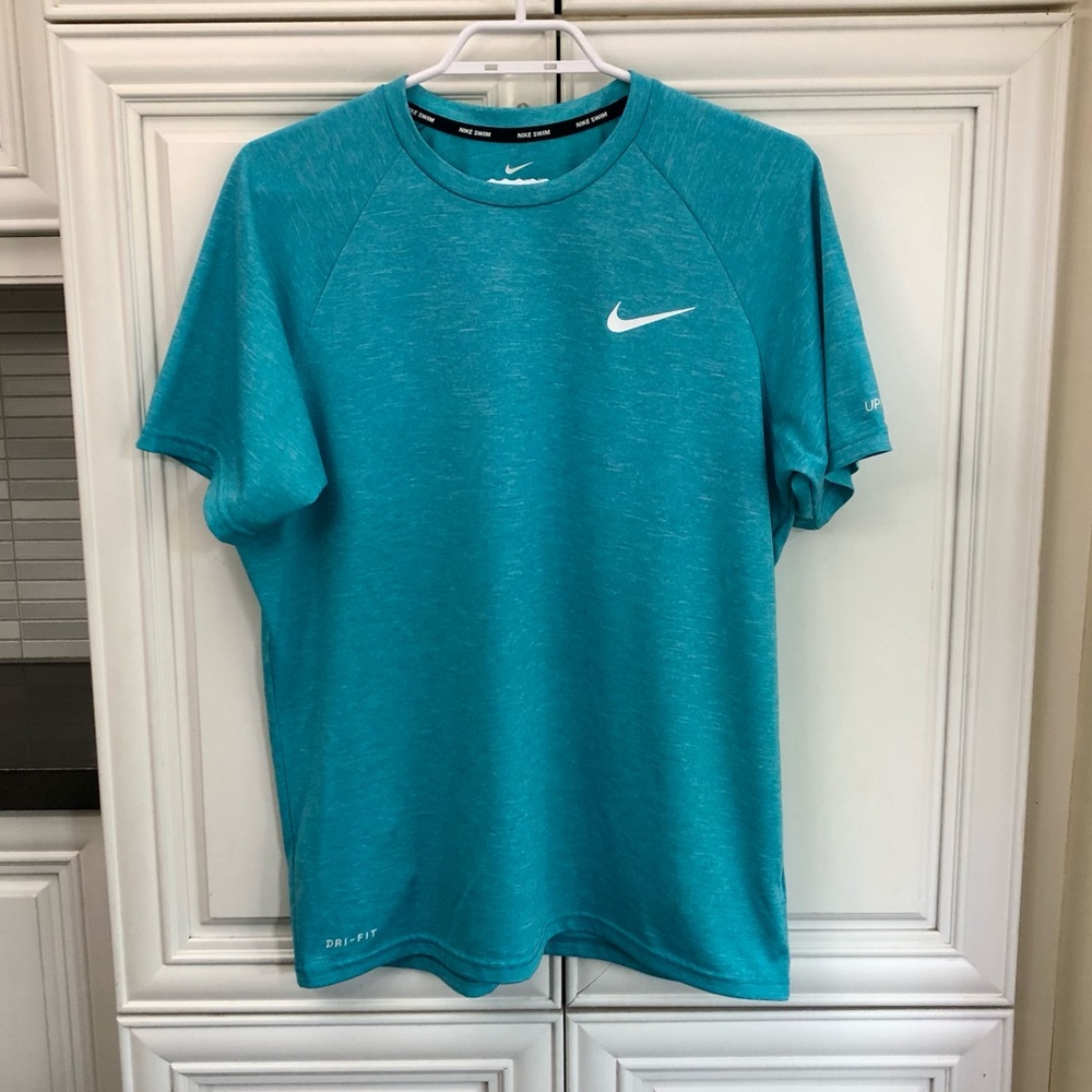 Nike UPF40+ men’s Dri-fit rash guard